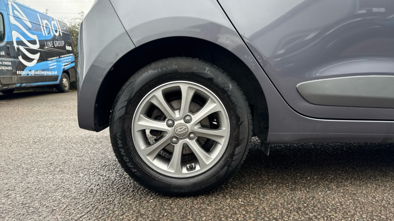 Hyundai i10 1.2 Premium 5dr Petrol Hatchback